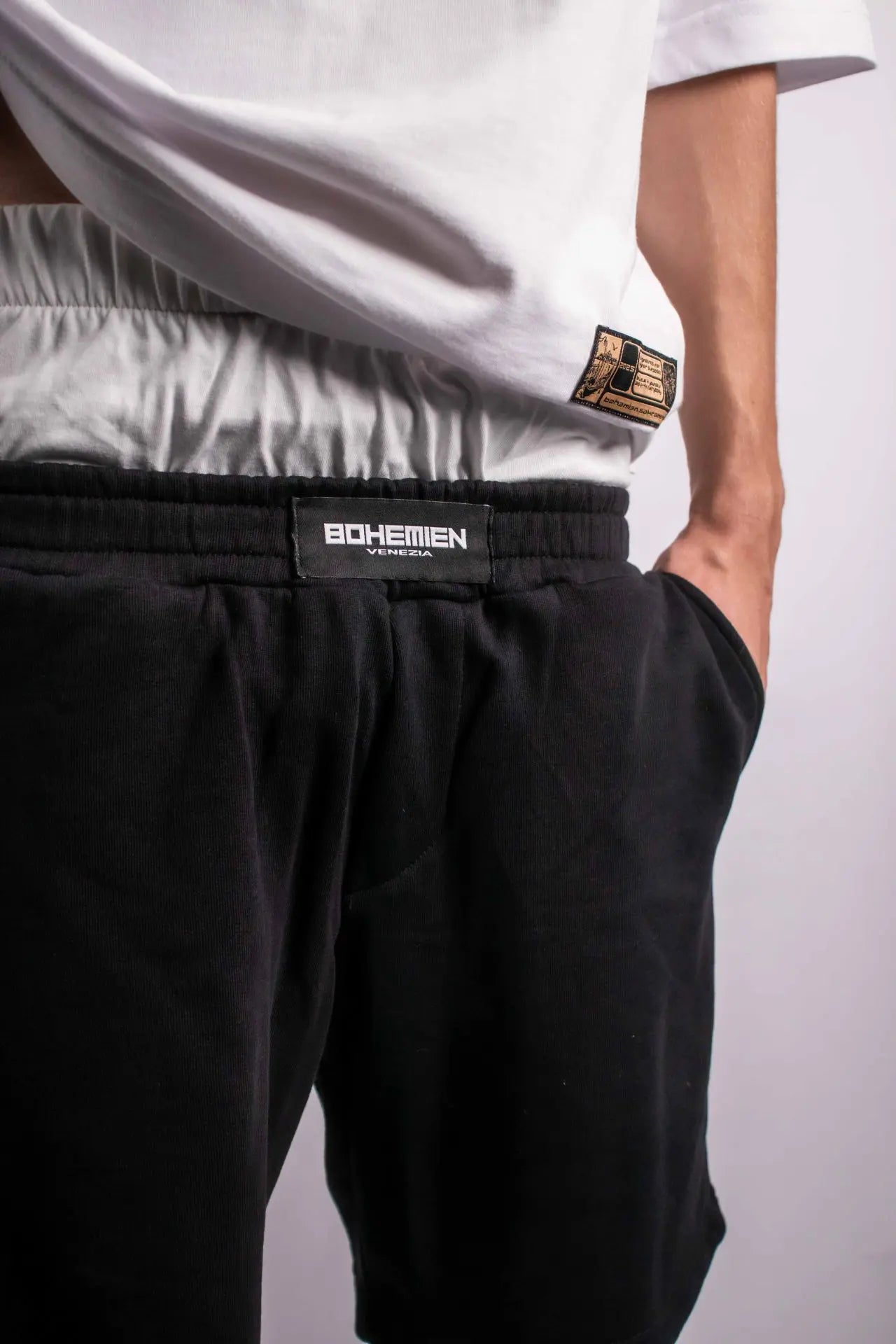 OHEMIEN EYES WHITE TEE